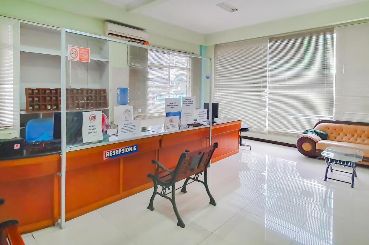 Urbanview Hotel Bartu Moh Toha Bandung By Reddoorz Kültér fotó